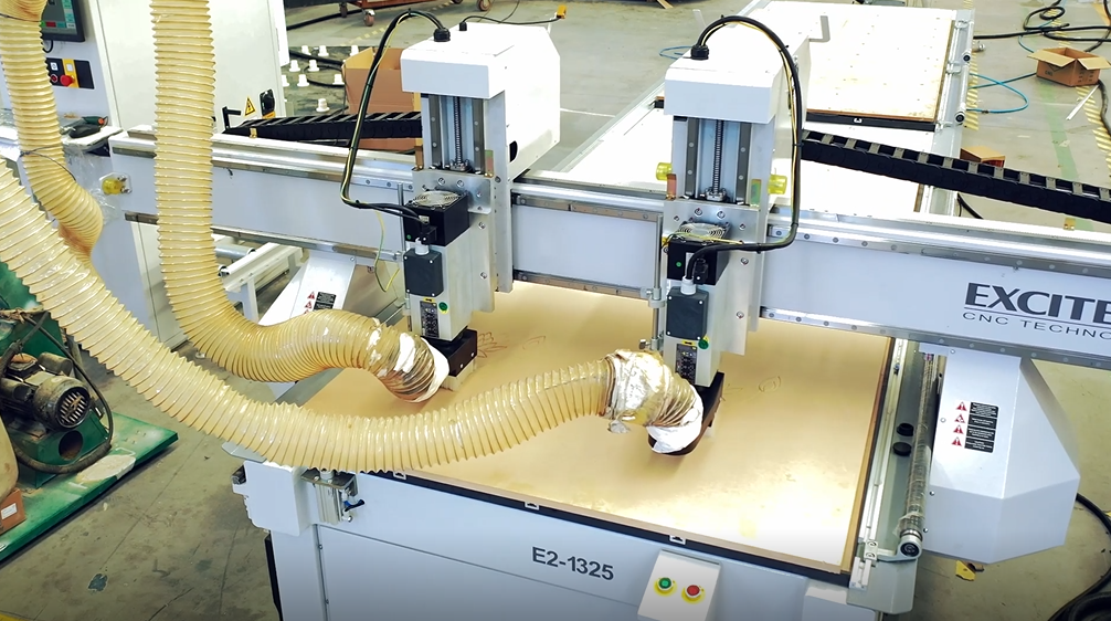 Záležitosti vyžadující pozornost při použití CNC vkládacího stroje.